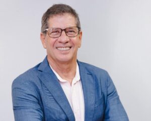 Troféu Carnaúba em homenagem ao presidente do Grupo São Luiz.