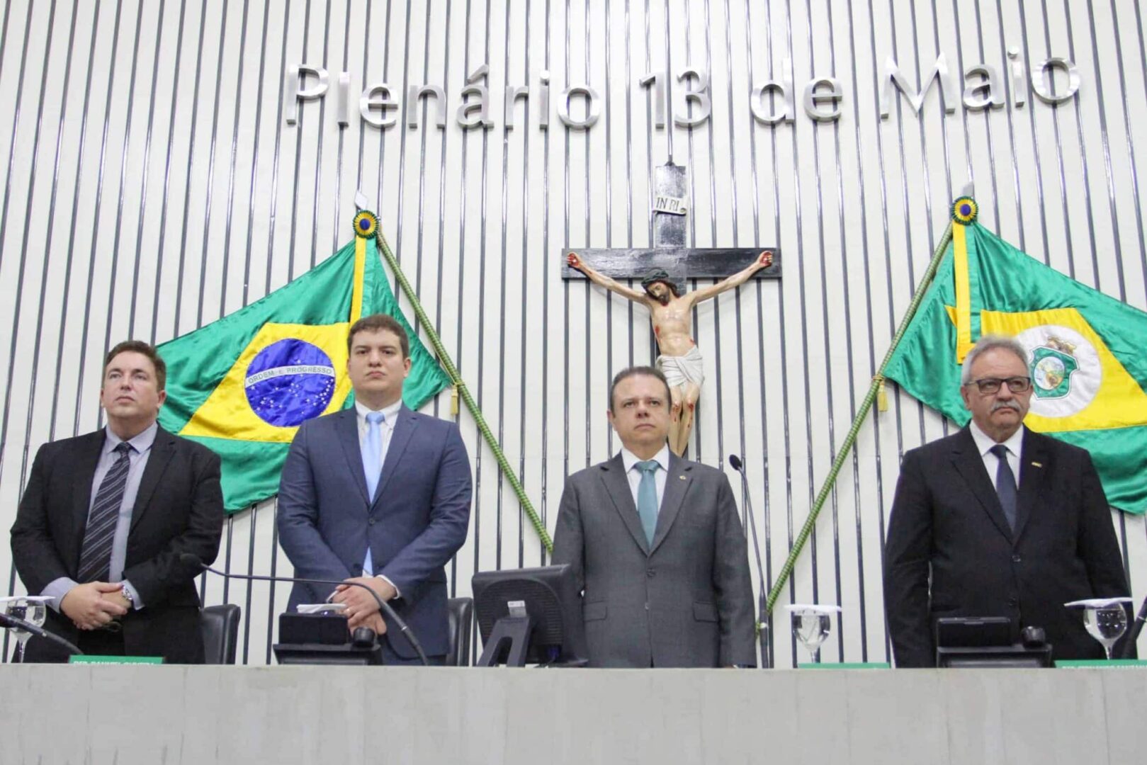 Sessão Solene na ALECE pela 18ª edição do Dia Livre de Impostos.