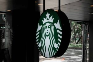 Dona da Burger King compra Starbucks Brasil por R$ 120 milhões