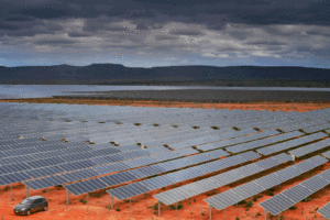 Banco Nacional de Densenvolvimento realiza parceria público-privada para viabilizar nova usina solar em Irecê, na Bahia. (Foto ilustrativa: Carl de SouzaAFP/Wikimedia Commons)