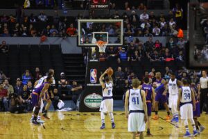 Entenda a briga entre a NBA e a Warner. (Foto: Divulgação/Wikimedia Commons)