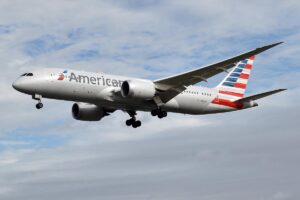 Entenda a situação financeira da American Airlines. (Foto: Anna Zvereva/Wikimedia Commons)