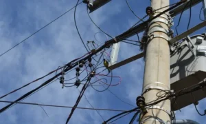 Entenda por que a Aneel decidiu interromper o compartilhamento de postes. (Foto: Divulgação)