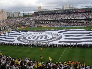 Reconhecimento facial é adotado por Santos e gera economia. (Foto: Reprodução/Wikimedia Commons)