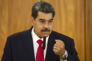 Expulsão de diplomatas venezuelanos e protestos contra Maduro.