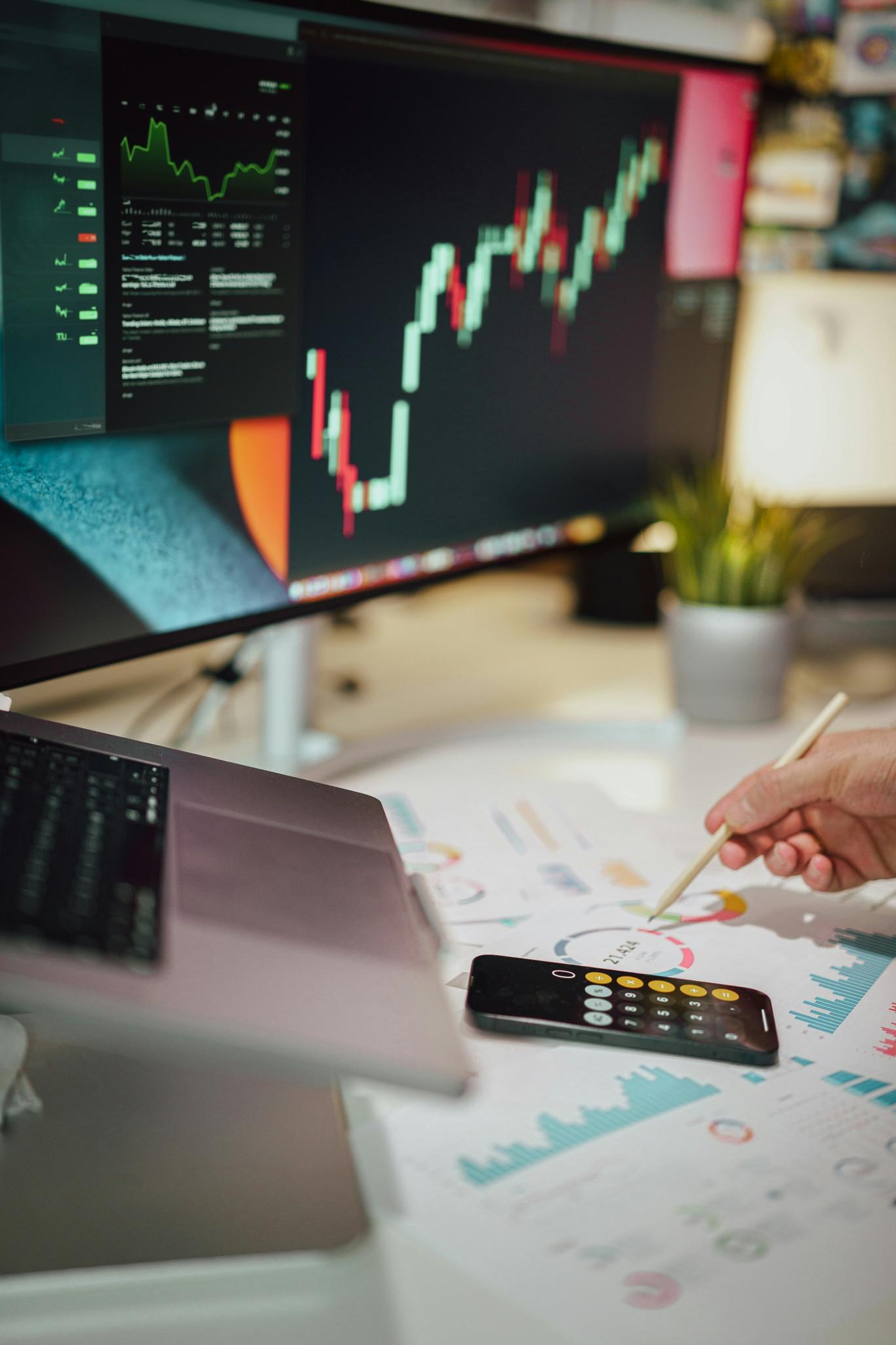 Entenda o impacto da tributação sobre super-ricos no Brasil. (Foto: Jakub Żerdzicki/Pexels)