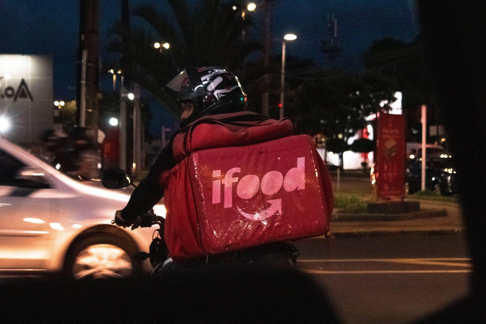 STF decide sobre vínculo empregatício de entregadores do iFood. (Foto: Vinicius Soares Pereira/Wikimedia Commons)