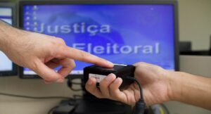 TRE-RJ e Detran juntos pela biometria nas eleições. (Foto: Divulgação/Justiça Eleitoral)