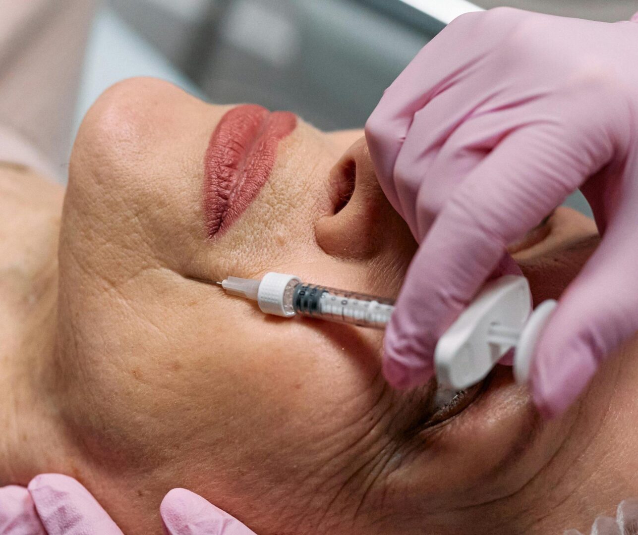 loreal-compra-10-galderma-cottonbro