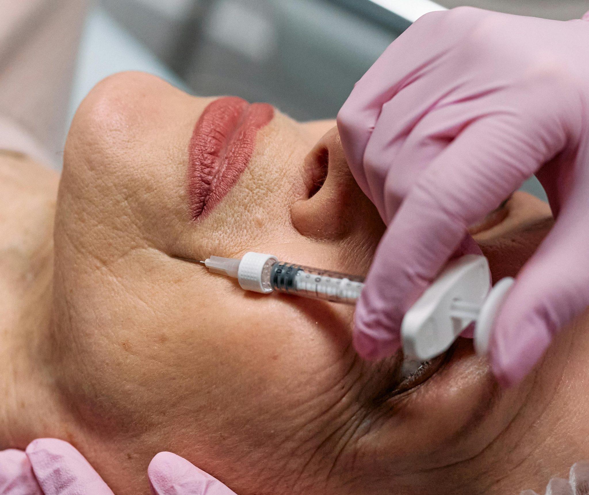 loreal-compra-10-galderma-cottonbro