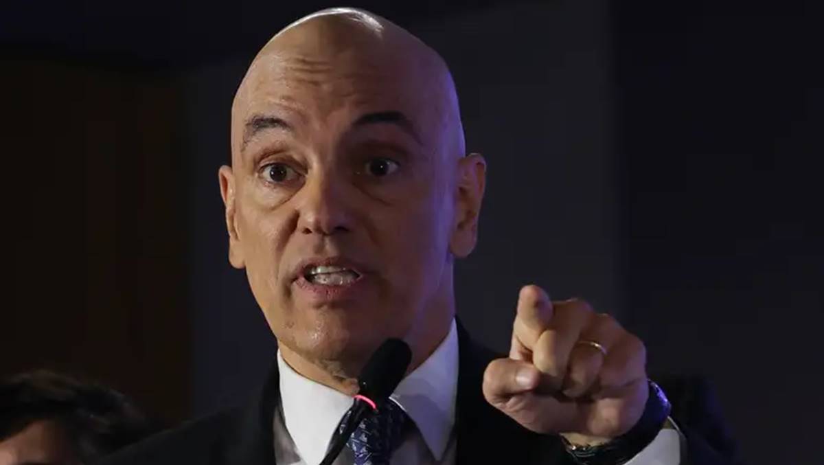 Alexandre de Moraes fixa prazo para entrega de novos documentos para reativar a rede social X no Brasil