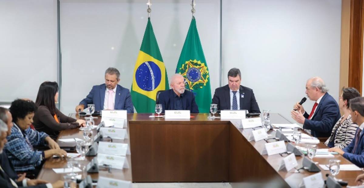 BNDES firma contratos com os governos do Ceará e de Mato Grosso do Sul. Investimentos serão de R$ 3,3 bilhões