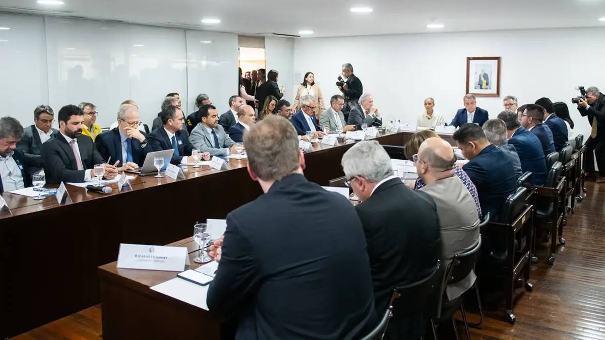 Casa Civil anuncia recursos para enfrentamento das queimadas pelo país