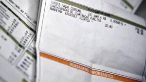 Entenda o aumento da conta de luz a partir de outubro de 2024 e os riscos de crise hídrica no país