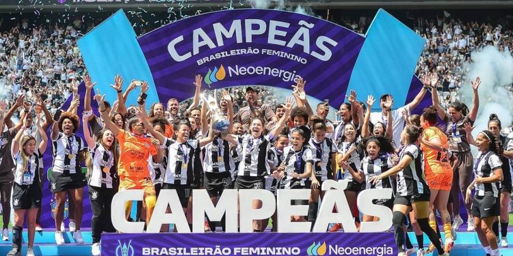 Futebol feminino paga premiação recorde, mas valor representa apenas 3% da quantia paga ao futebol masculino