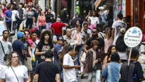 Ipea revê estimativas e projeta crescimento do PIB para este ano e para 2025