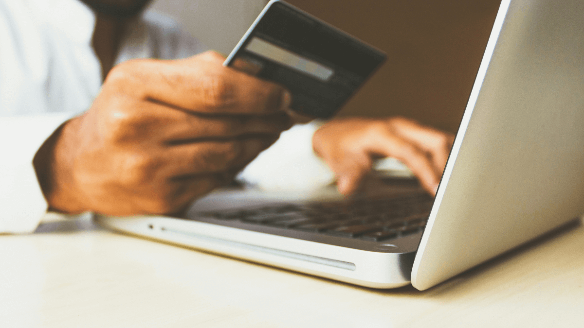 Apostas esportivas: Ganhos rápidos e riscos para os consumidores