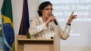 A diretora executiva de exploração e produção da Petrobras, Sylvia Anjos, fala sobre a necessidade de importar petróleo no futuro
