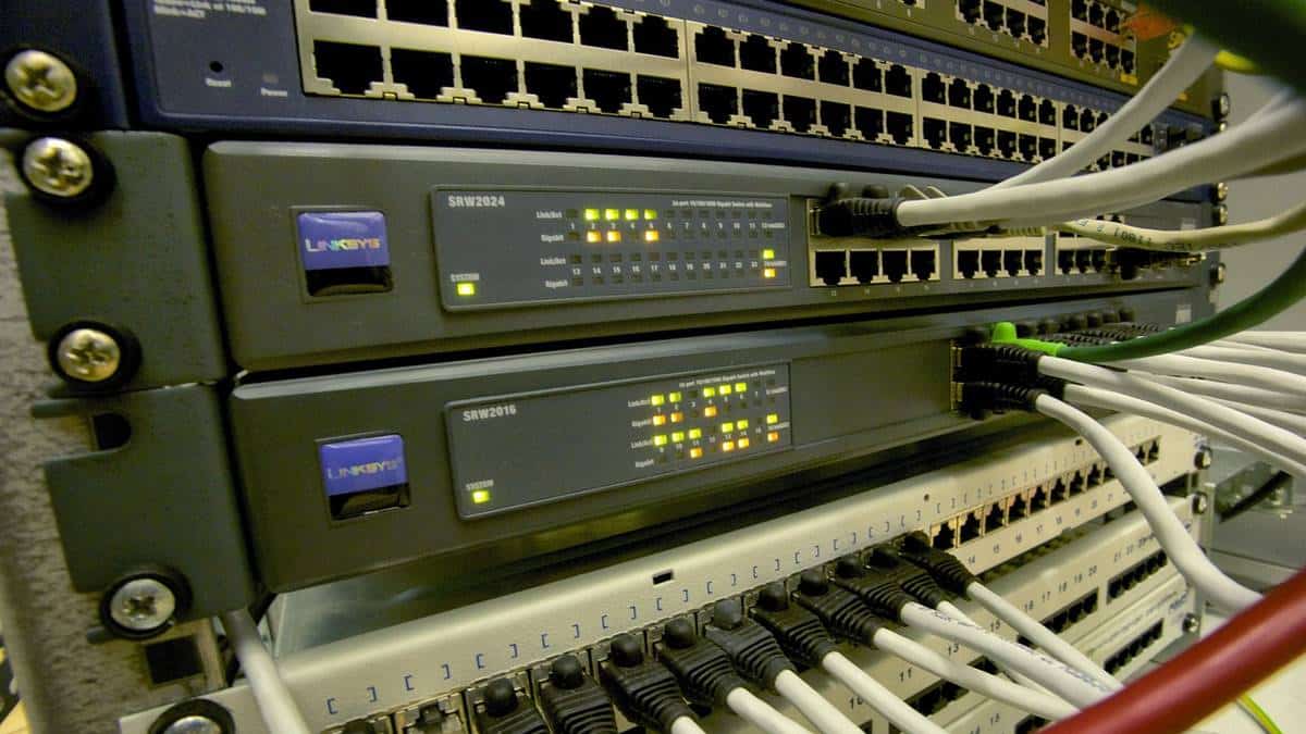 Abrint diz que provedores de internet não foram notificados pela Anatel para desbloquear o X