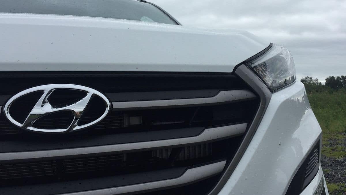 Imagem da frente de um veículo da Hyundai para representar a matéria da queda das ações da Hyundai após o maior IPO da Índia