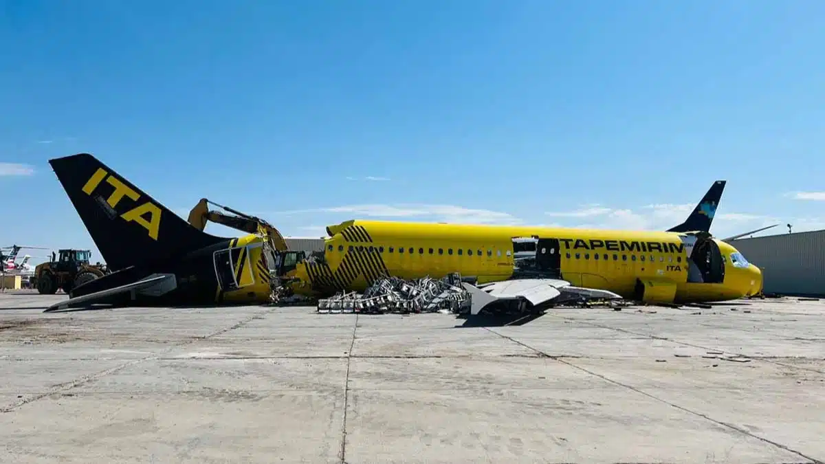 Airbus A320 da Itapemirim sendo desmontados nos EUA.