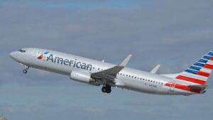 Avião da American Airlines para representar a matéria em que a companhia aérea recebeu uma multa milionária nos Estados Unidos.