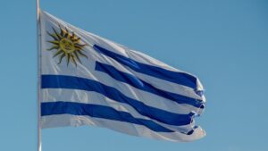 Imagem da bandeira do Uruguai para representar a matéria sobre a eleição do Uruguai.
