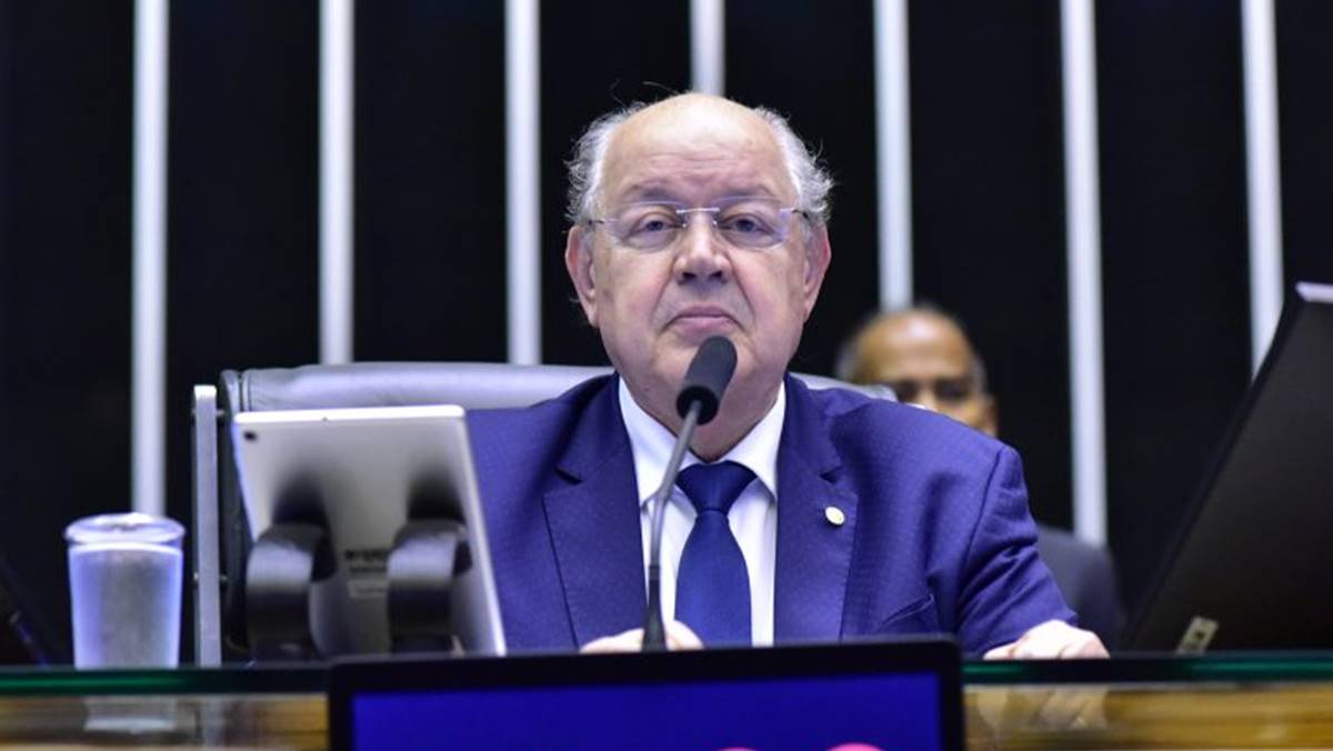 Deputado Luiz Carlos Hauly explica como será a tramitação e os impactos do PLP 108, que versa sobre a reforma tributária