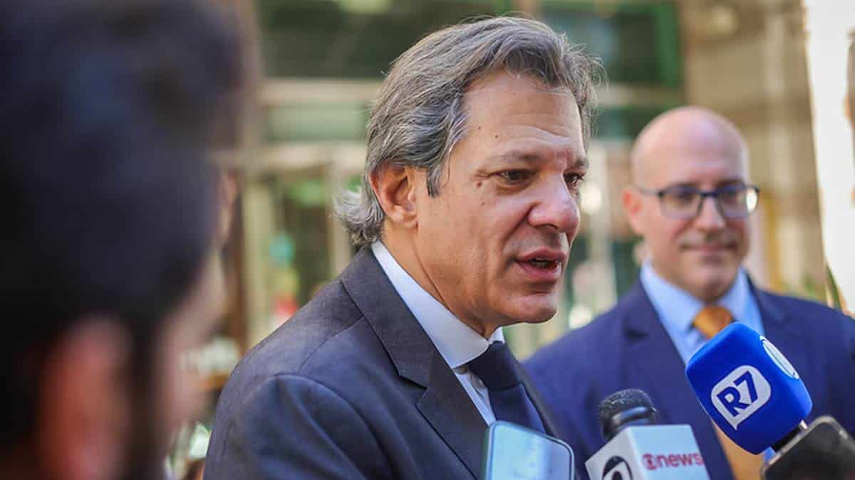 Em Washington, Haddad explica a jornalistas por que houve recorde na arrecadação para o mês de setembro de 2024
