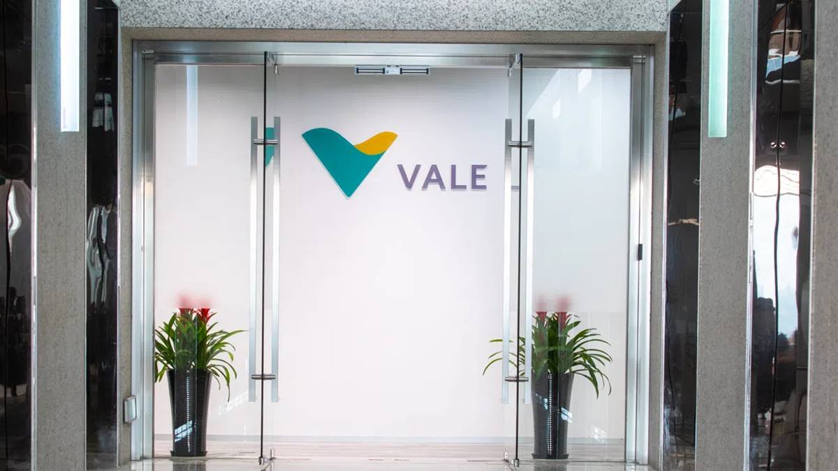 Fitch eleva nota da Vale de estável para positiva após mineradora firmar acordo bilionário