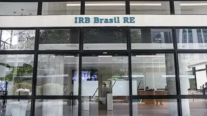 Imagem da entrada da sede da IRB Brasil RE