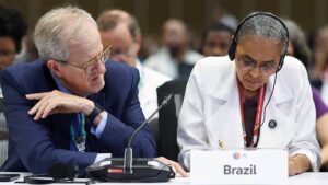 Na COP16, Marina Silva, à direita da imagem, defende a criação de fundo para povos originários