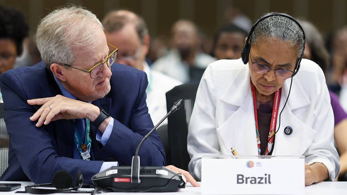 Na COP16, Marina Silva, à direita da imagem, defende a criação de fundo para povos originários