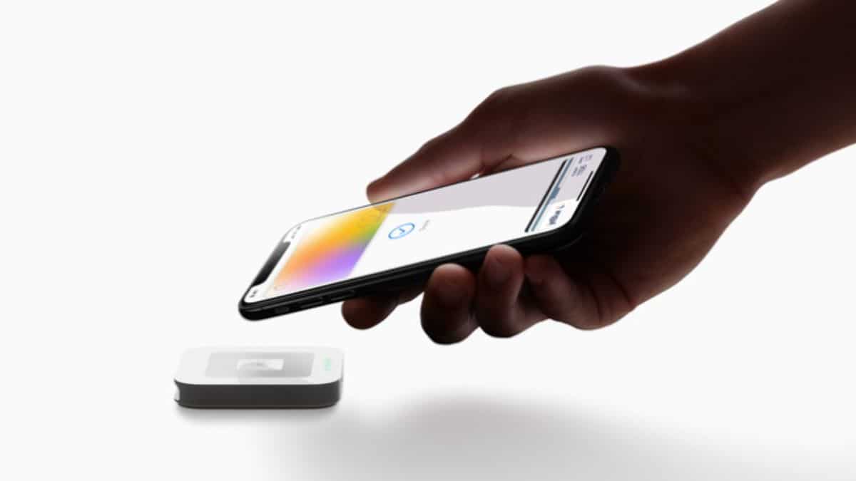 Imagem de um aparelho da Apple, representando as falhas no Apple Card.