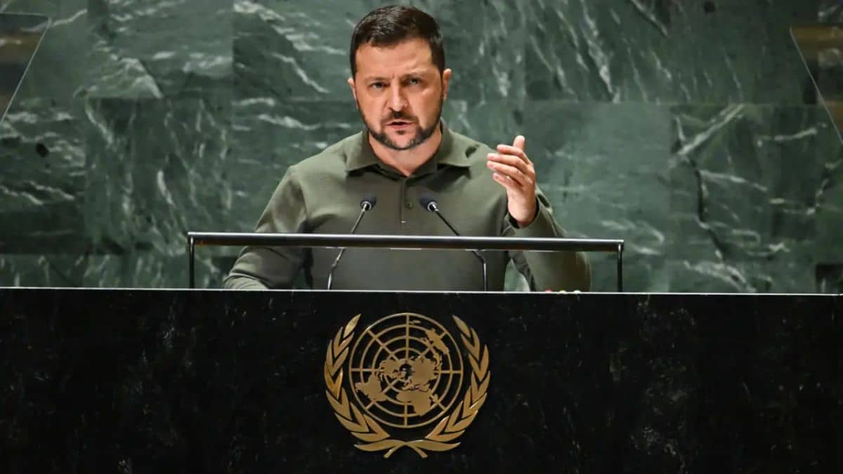 Presidente de Ucrânia não cede território e pede apoio à OTAN