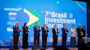 Autoridades nacionais e internacionais na abertura do Brasil Investment Forum par tratar de investimentos estrangeiros no país