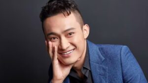 Foto de perfil de Justin Sun, empresário de criptos que comprou obra de arte que é uma banana
