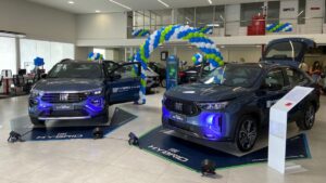 Carros Pulse e Fastback híbridos no lançamento na loja concessionária Fiat CDA, em Fortaleza.