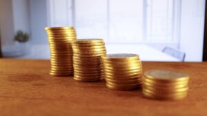 Moedas fecham em alta no mercado financeiro desta sexta-feira (07).