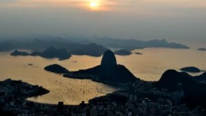 Imagem panorâmica do Rio de Janeiro para ilustrar a matéria sobre a nova bolsa de valores - Além disso, o Turismo no Brasil