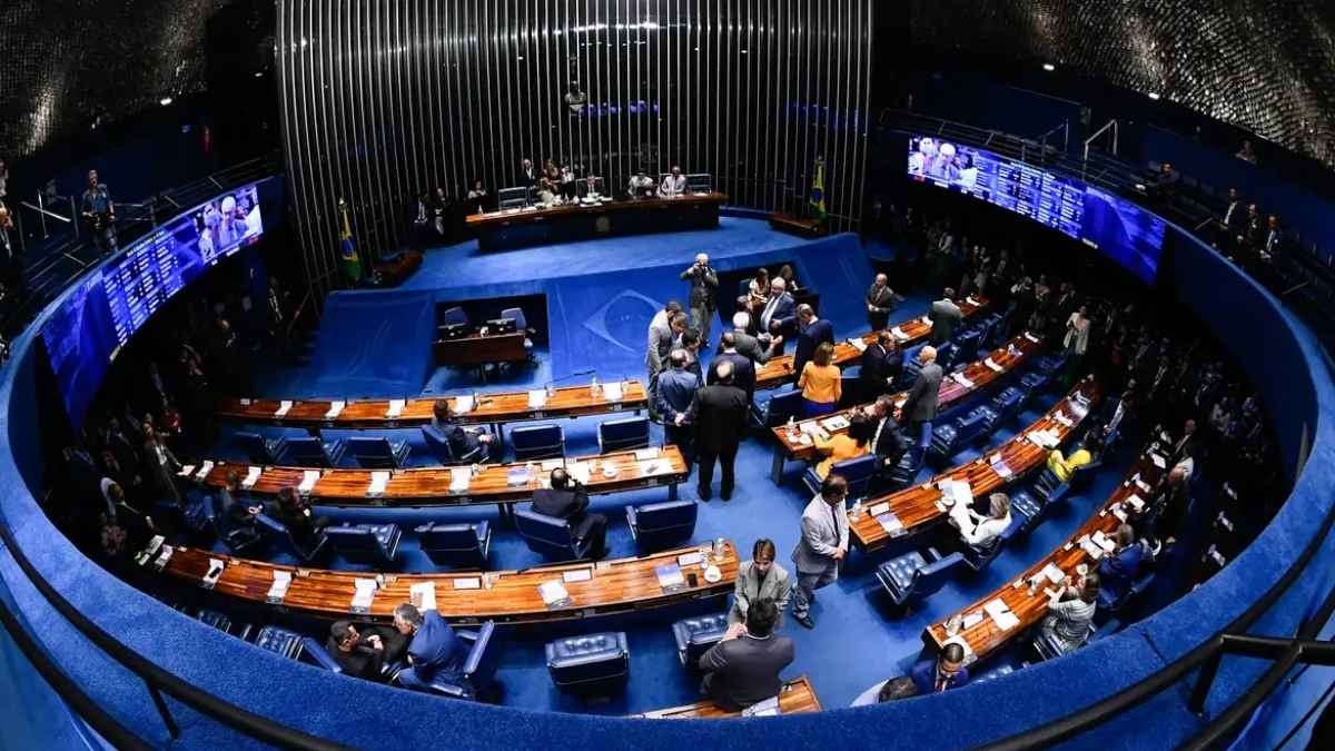 Imagem de cima da sala de votação do Senado, que define novas regras para as emendas parlamentares.
