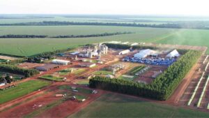 Imagem aérea da Fábrica Perdizes da SLC Agrícola, que registrou prejuízo no 3T24.