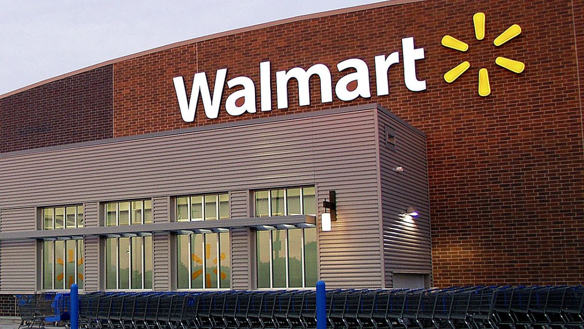 Imagem da fachado do Walmart para ilustrar a matéria jornalística sobre o balanço financeiro.