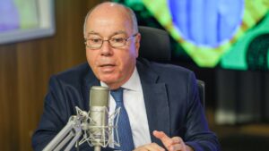 Ministro Mauro Vieira em entrevista destacando a qualidade da carne brasileira.