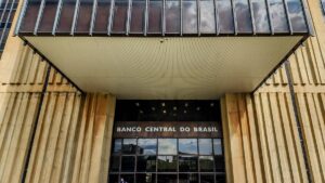 Fachada da entrada da sede do Banco Central, que se debruça sobre o risco fiscal
