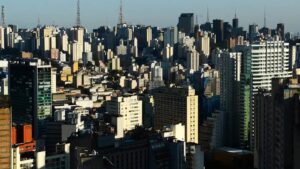 Imagem de prédios na cidade de São Paulo. Alta na inflação do aluguel foi de quase 1% em dezembro. diz FGV