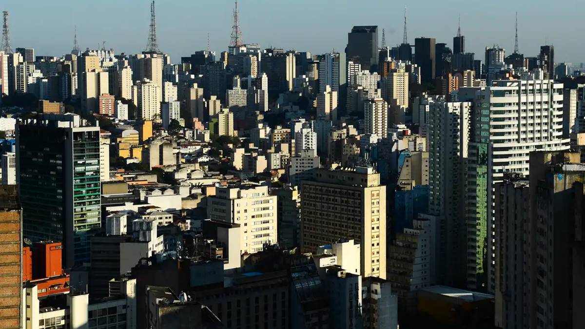 Imagem de prédios na cidade de São Paulo. Alta na inflação do aluguel foi de quase 1% em dezembro. diz FGV