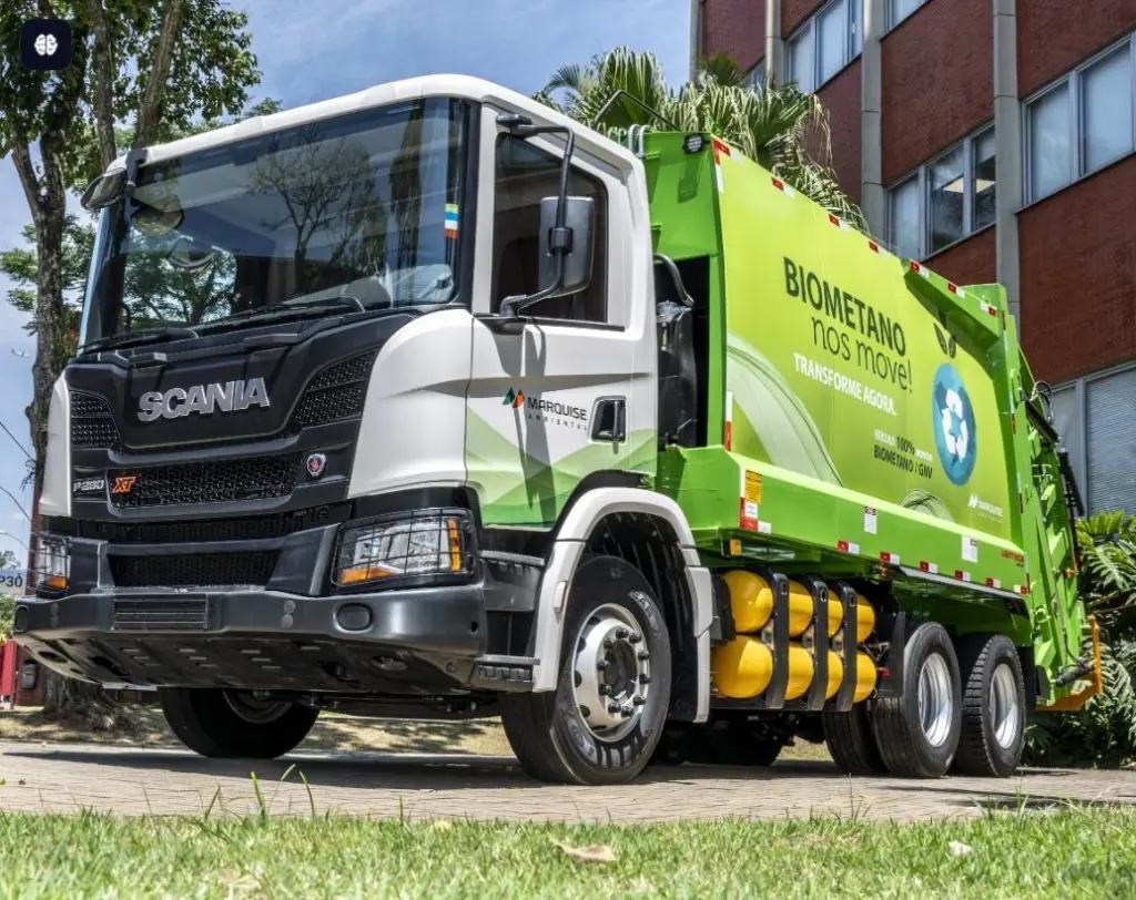 Caminhão Scania Biometano GNV da Marquise Ambiental estacionado, destacando seu papel sustentável e alinhado às práticas de ESG.