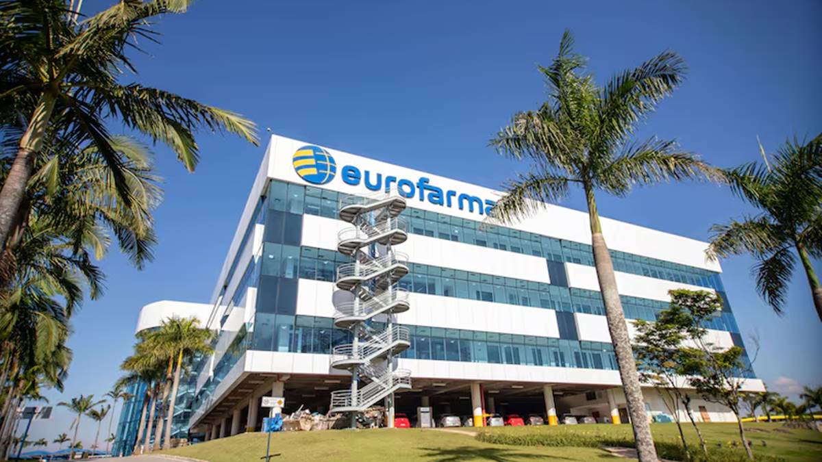 Imagem do prédio da Eurofarma, nova líder em vendas no segmento de farmácias
