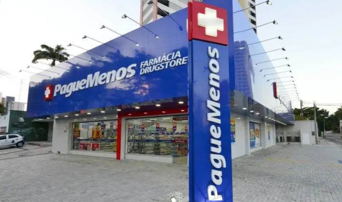 Na imagem loja da Pague Menos, rede de farmácias brasileiras que anunciou expansão da Pague Menos
